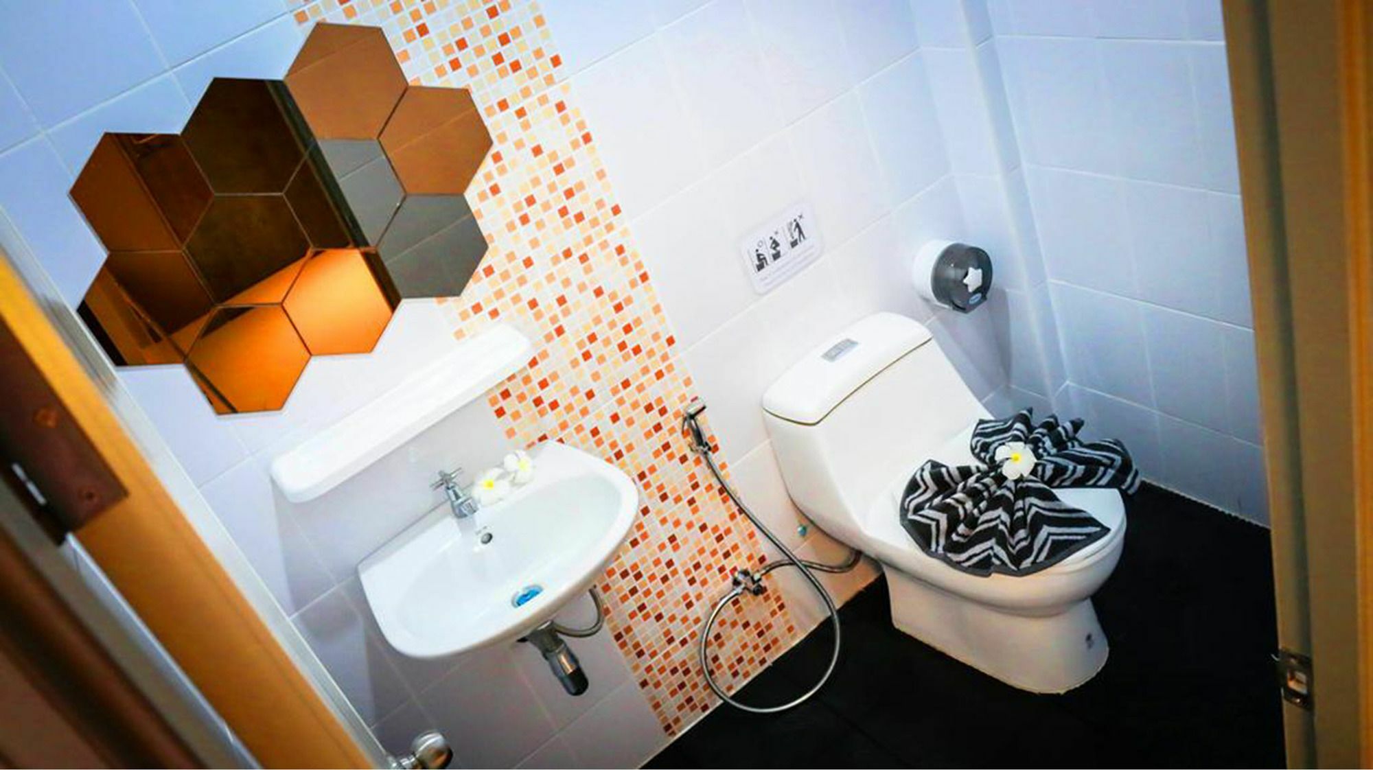 Dent Station Resident Phuket Exterior foto